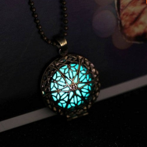 Pendant Necklace Glowing Luminous Vintage Hollow Necklace - Steampunk Antique Bronze Magic Round Locket Glow In The Dark